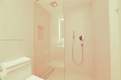 3 Island Avenue Miami Beach FL 33139