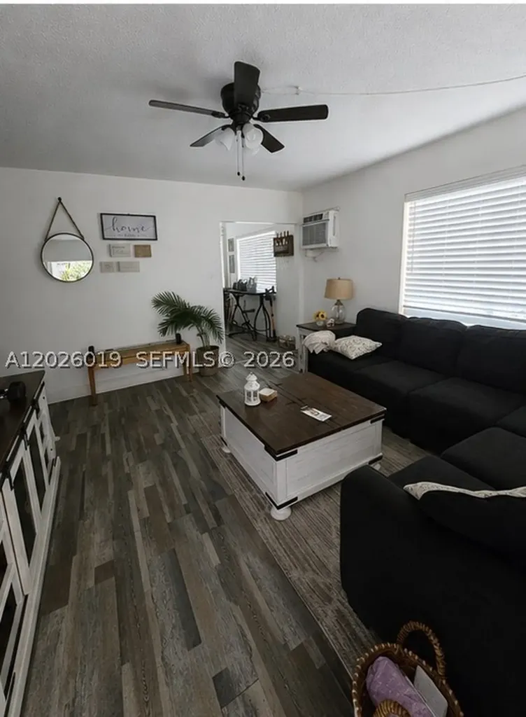 1927/1929 Roosevelt Street Hollywood FL 33020