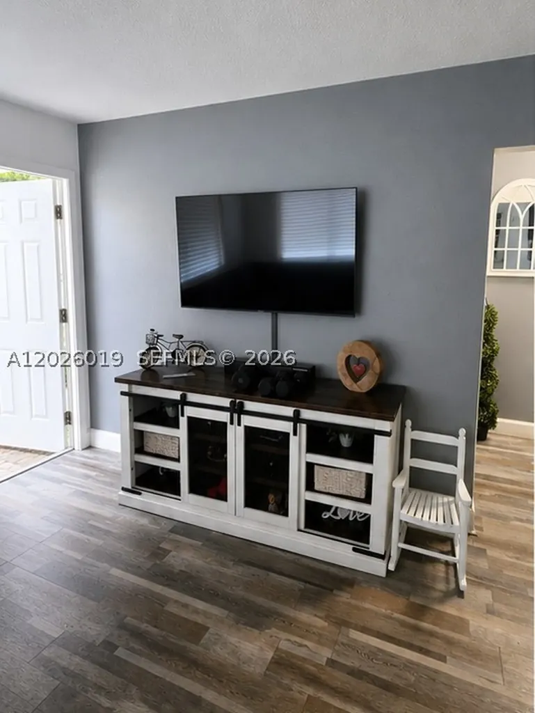 1927/1929 Roosevelt Street Hollywood FL 33020