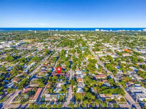 1927/1929 Roosevelt Street Hollywood FL 33020