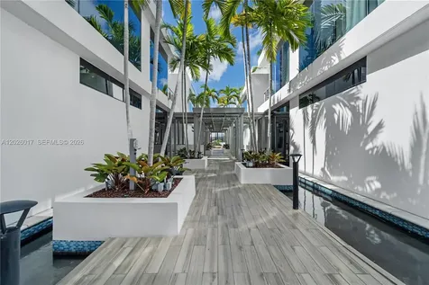 851 NE 1st Avenue Miami FL 33132