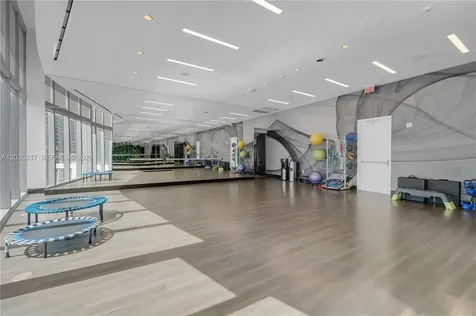 851 NE 1st Avenue Miami FL 33132