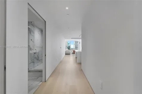 851 NE 1st Avenue Miami FL 33132