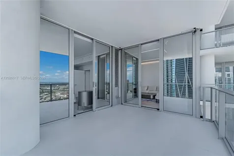 851 NE 1st Avenue Miami FL 33132
