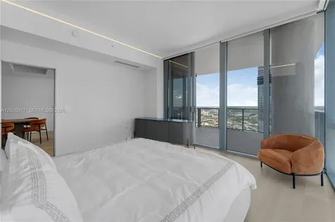 851 NE 1st Avenue Miami FL 33132