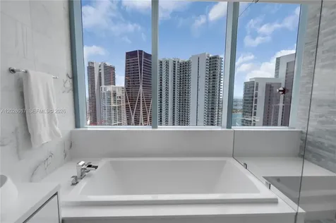 851 NE 1st Avenue Miami FL 33132