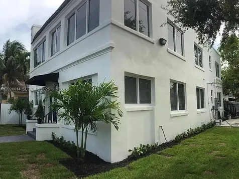 44 NW 10th Avenue Miami FL 33128