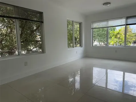 44 NW 10th Avenue Miami FL 33128