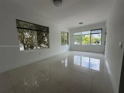 44 NW 10th Avenue Miami FL 33128