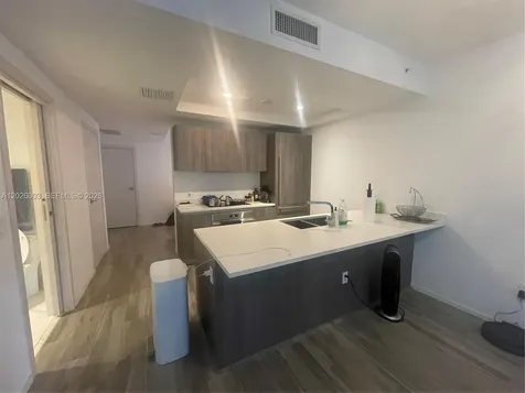 801 S Miami Avenue Miami FL 33130