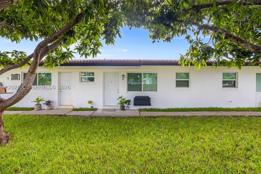 1927/1929 Roosevelt Street Hollywood FL 33020