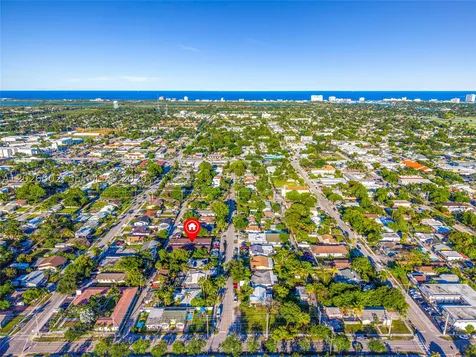 1927/1929 Roosevelt Street Hollywood FL 33020