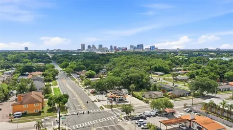 1916 W Colonial Drive Orlando FL 32804
