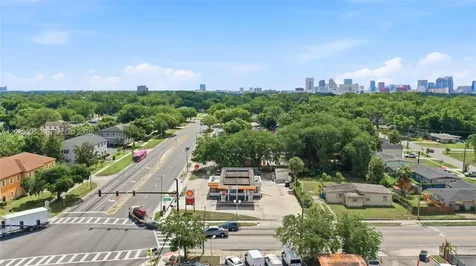 1916 W Colonial Drive Orlando FL 32804