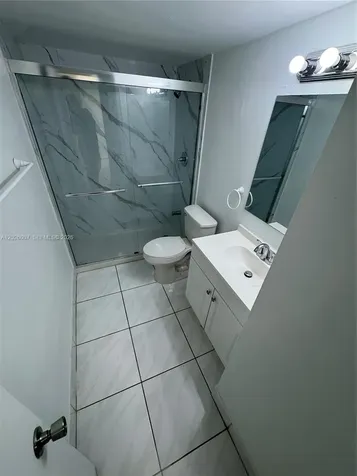 1555 W 44th Place Hialeah FL 33012