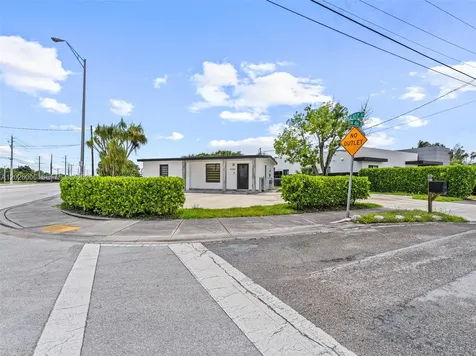 10700 SW 46th Street Miami FL 33165