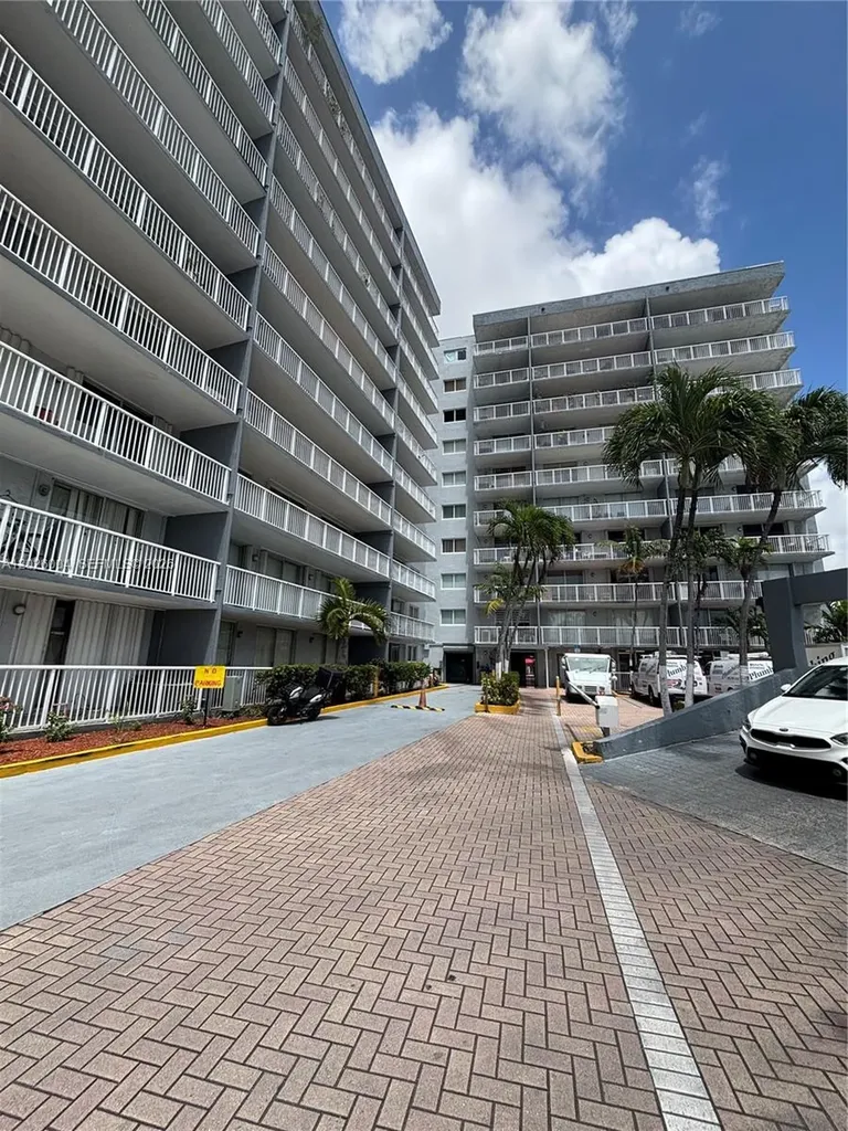 1800 NW 24th Avenue Miami FL 33125