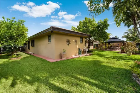 3591 SW 142nd Avenue Miami FL 33175