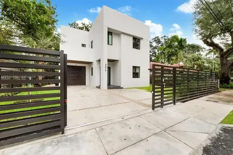 3379 William Avenue Miami FL 33133