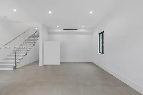 3379 William Avenue Miami FL 33133
