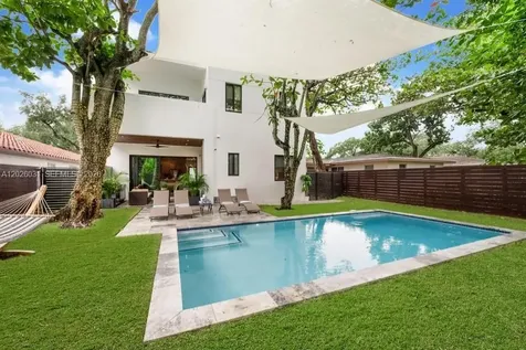 3379 William Avenue Miami FL 33133
