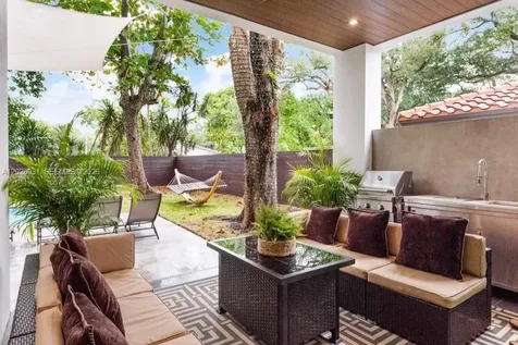 3379 William Avenue Miami FL 33133
