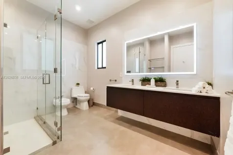 3379 William Avenue Miami FL 33133