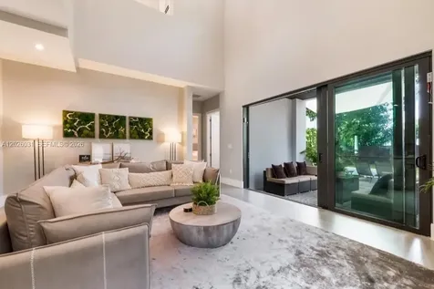 3379 William Avenue Miami FL 33133