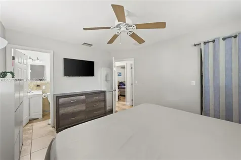 1611 SW 67th Avenue North Lauderdale FL 33068