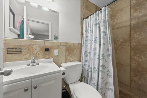 1611 SW 67th Avenue North Lauderdale FL 33068