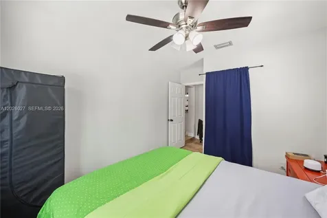 1611 SW 67th Avenue North Lauderdale FL 33068