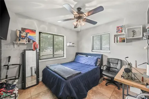 1611 SW 67th Avenue North Lauderdale FL 33068