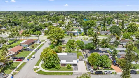 1611 SW 67th Avenue North Lauderdale FL 33068