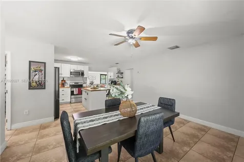1611 SW 67th Avenue North Lauderdale FL 33068