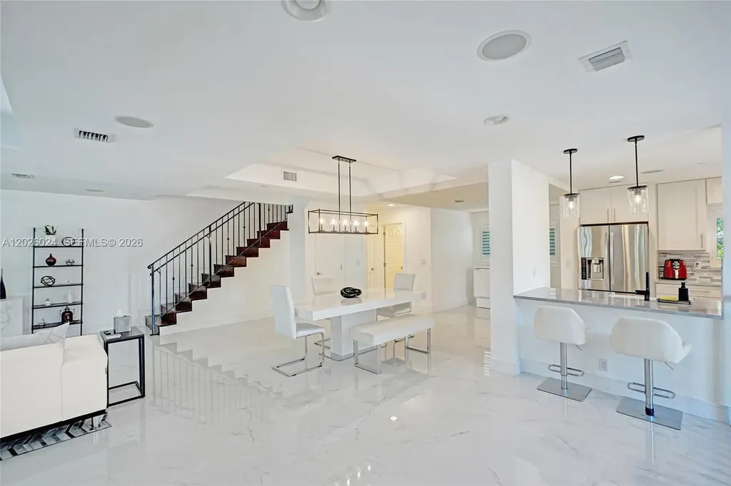 1112 NE 17th Way Fort Lauderdale FL 33304