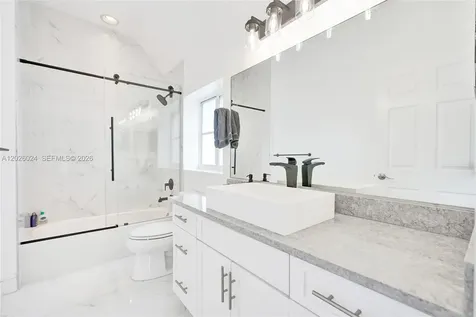 1112 NE 17th Way Fort Lauderdale FL 33304