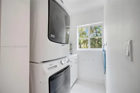 1112 NE 17th Way Fort Lauderdale FL 33304