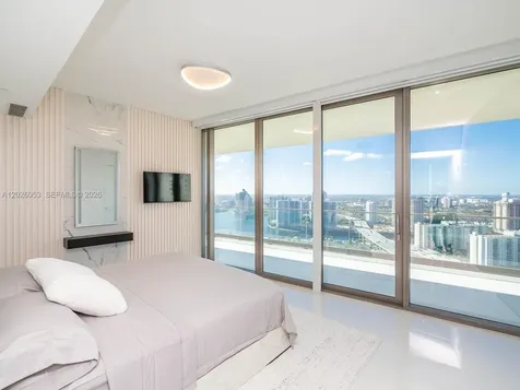 18975 Collins Avenue Sunny Isles Beach FL 33160