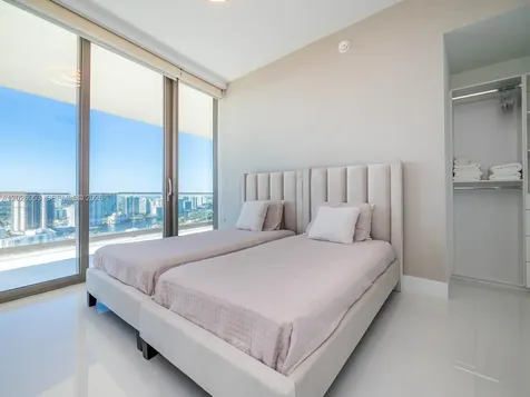 18975 Collins Avenue Sunny Isles Beach FL 33160