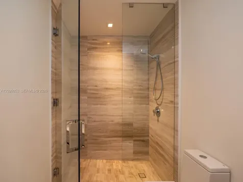 18975 Collins Avenue Sunny Isles Beach FL 33160