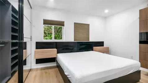 2539 S Bayshore Drive Miami FL 33133