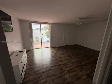 2606 NE 10 Street Hallandale Beach FL 33009