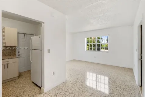 3209 NW 13th Terrace Miami FL 33125