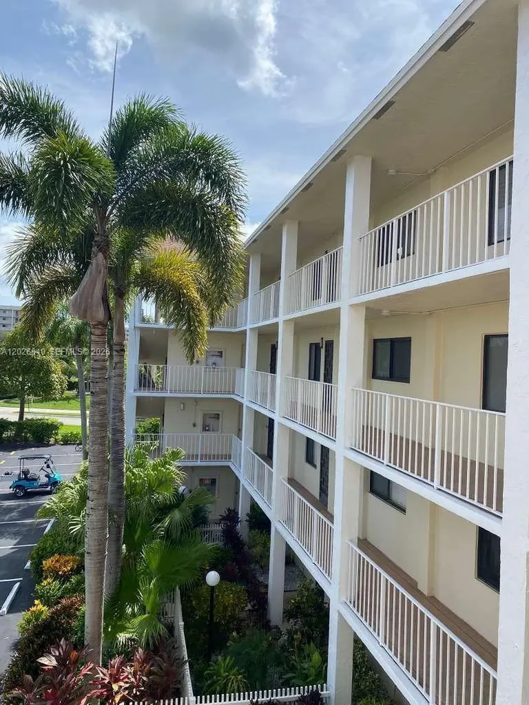 7350 Kinghurst Drive Delray Beach FL 33446