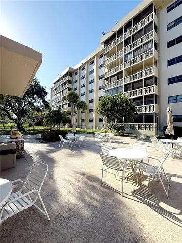 800 NE 195th Street Miami FL 33179