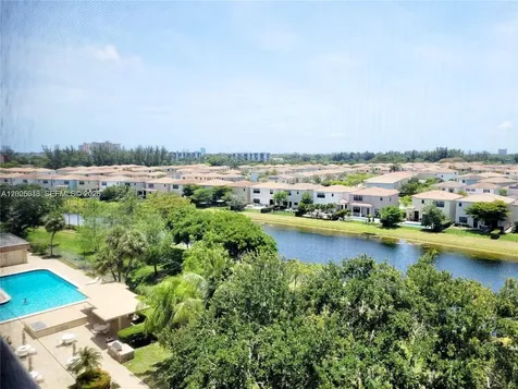 800 NE 195th Street Miami FL 33179