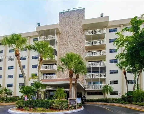 800 NE 195th Street Miami FL 33179