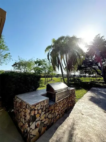 800 NE 195th Street Miami FL 33179