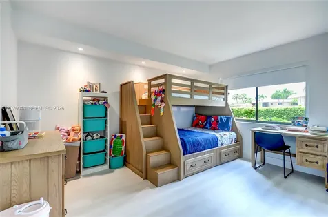 302 Lakeview Drive Weston FL 33326