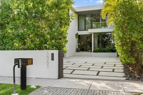 5061 N Bay Road Miami Beach FL 33140